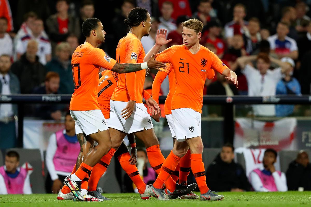 欧洲杯荷兰经典（欧洲杯荷兰小组出局）